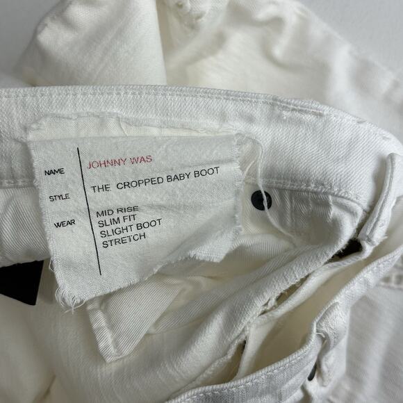 Johnny Was Cropped Baby Boot White Jeans women Flowers Eyelet size 32 - Picture 8 of 12